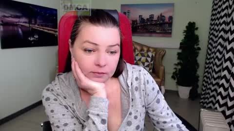 Snapshot of lily_flower7_ chatting on 04-23-26, 05:08 Lily online show from 04-23-26, 05:08