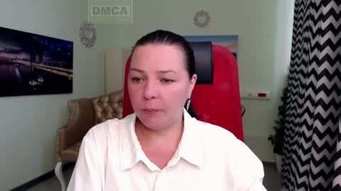 Snapshot of lily_flower7_ chatting on 05-20-26, 05:57 Lily online show from 05-20-26, 05:57