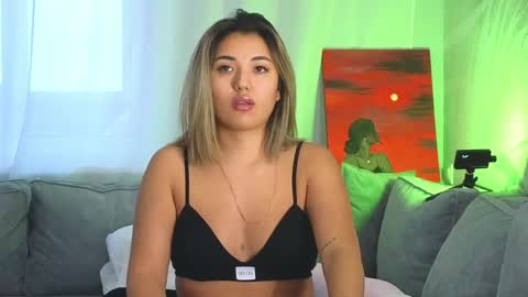 Lily online show from 01-22-25, 05:59