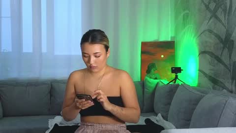 Lily online show from 01-26-25, 05:34