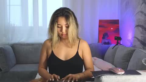 Lily online show from 02-13-25, 01:59