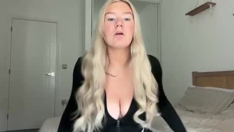 Lily fox online show from 05-16-26, 08:11