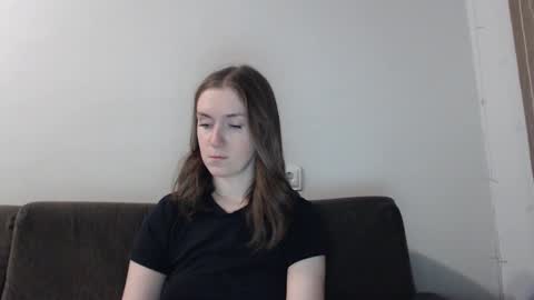 lily_love_x online show from 12-03-25, 09:35