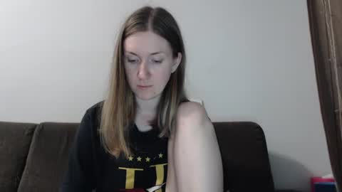 lily_love_x online show from 08-01-26, 11:58