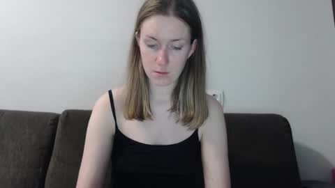 lily_love_x online show from 08-06-26, 11:06
