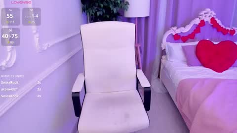 Lily online show from 02-16-25, 08:00