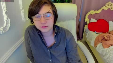 Lily online show from 04-12-26, 03:11