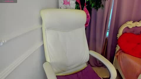 Lily online show from 07-19-26, 02:37