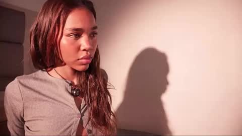 Lily Miiller online show from 06-07-26, 08:12