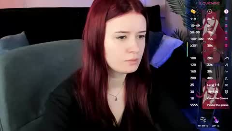 Snapshot of lily_moonlight chatting on 06-25-26, 02:32 Lily online show from 06-25-26, 02:32