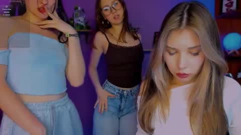 Lily online show from 04-28-26, 02:27