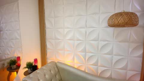 Snapshot of lily_rousee_ chatting on 11-10-25, 12:48 Lily Lauren online show from 11-10-25, 12:48