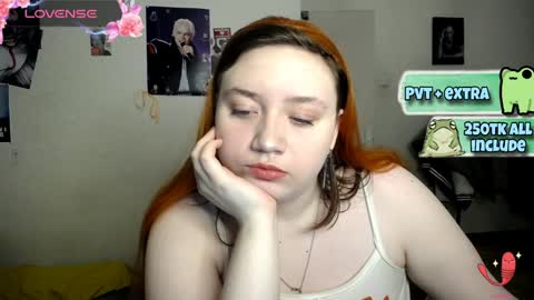 Snapshot of lily_shamy chatting on 02-06-25, 05:19 Alice online show from 02-06-25, 05:19