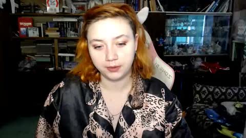 Snapshot of lily_shamy chatting on 10-16-25, 06:14 Alice online show from 10-16-25, 06:14