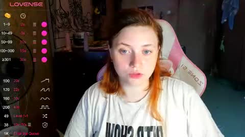 Snapshot of lily_shamy chatting on 06-30-26, 02:23 Alice online show from 06-30-26, 02:23