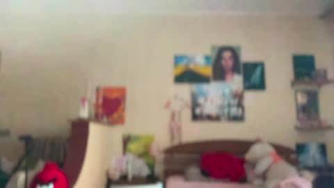 Lily online show from 05-01-26, 04:44