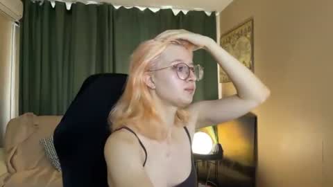 Lily Spark online show from 06-15-26, 01:41
