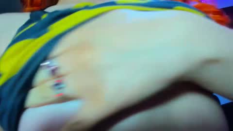 Snapshot of lily_stone04 chatting on 11-23-25, 10:04 lily_stone04 online show from 11-23-25, 10:04