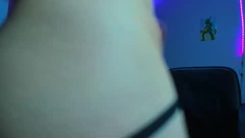 Snapshot of lily_stone04 chatting on 12-18-25, 05:57 lily_stone04 online show from 12-18-25, 05:57