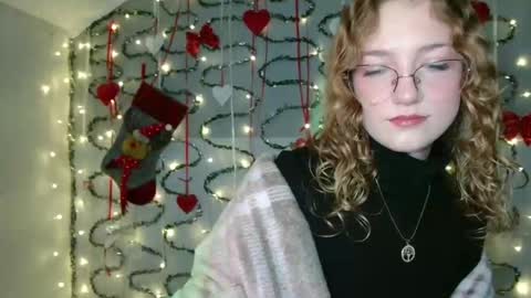 small lily online show from 01-10-26, 05:31