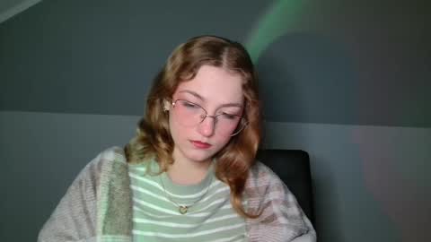 small lily online show from 02-05-26, 06:12