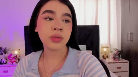 Snapshot of lily_woodz chatting on 06-26-26, 07:07 LilyWoodz online show from 06-26-26, 07:07