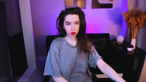 LILY online show from 05-31-26, 11:06