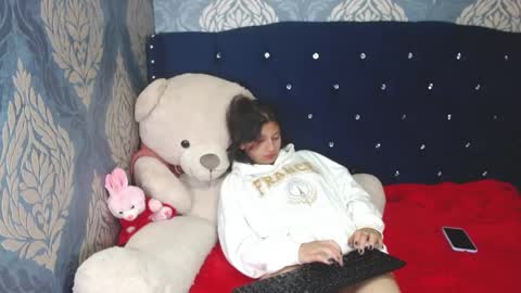 Snapshot of lilyevansxx chatting on 03-09-25, 12:10 Lily online show from 03-09-25, 12:10