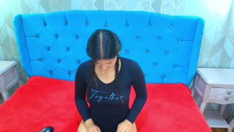 Snapshot of lilyevansxx chatting on 09-13-25, 06:40 Lily online show from 09-13-25, 06:40
