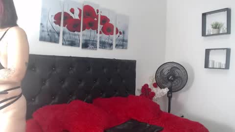 Snapshot of lilyfox23 chatting on 12-07-24, 12:24 lilyfox23 online show from 12-07-24, 12:24