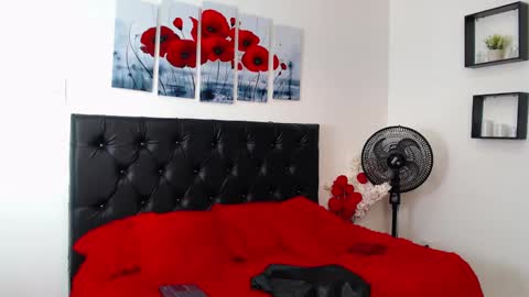 Snapshot of lilyfox23 chatting on 12-09-24, 03:11 lilyfox23 online show from 12-09-24, 03:11