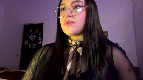 Lily online show from 06-05-26, 01:12