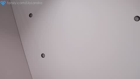 Snapshot of lilylanska chatting on 10-18-25, 08:48 Lilia online show from 10-18-25, 08:48