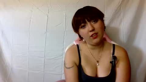 lily online show from 06-05-26, 10:59