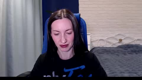 Lily online show from 12-16-25, 07:24