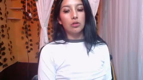 Snapshot of lilymoon_018 chatting on 04-24-26, 12:51 lilymoon_018 online show from 04-24-26, 12:51