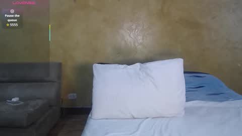 Lily Queen online show from 02-16-26, 07:32