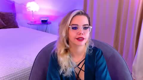 Rose online show from 09-19-25, 05:31