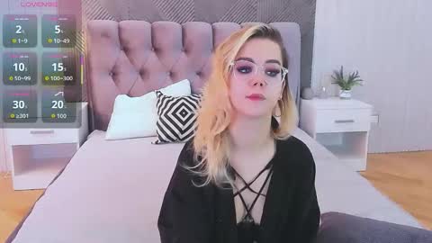 Rose online show from 10-17-25, 05:54