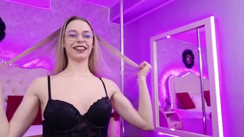      online show from 04-29-26, 03:21