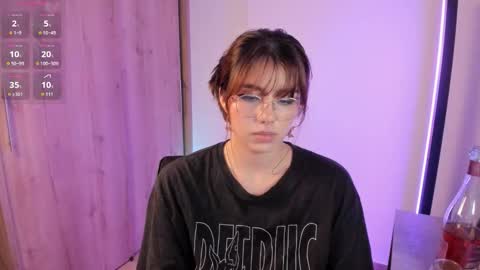 lily help me to collect more cosplay online show from 11-26-25, 06:14