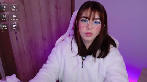 lily help me to collect more cosplay online show from 01-12-26, 03:45