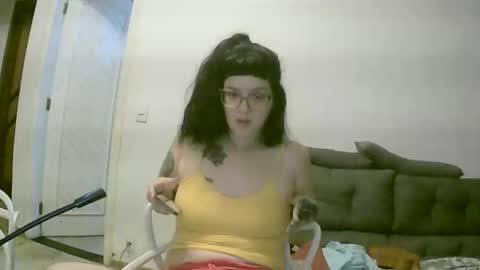 Snapshot of lilyswear chatting on 03-05-25, 02:36 lilyswear online show from 03-05-25, 02:36