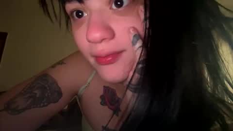 Snapshot of lilyswear chatting on 09-27-25, 02:44 lilyswear online show from 09-27-25, 02:44