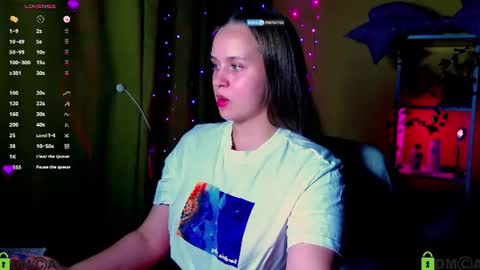 Lily online show from 07-19-26, 05:49