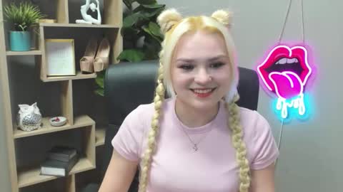 Lily online show from 03-20-26, 08:08