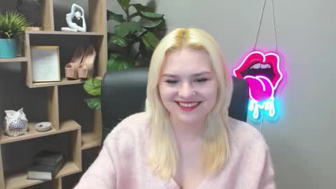 Lily online show from 03-26-26, 07:47
