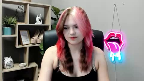 Lily online show from 06-11-26, 07:17