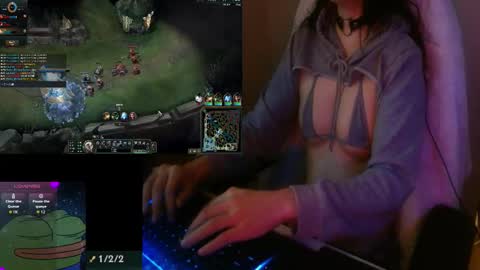 Snapshot of lilythrone chatting on 02-17-26, 11:29 Lily Rone online show from 02-17-26, 11:29