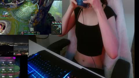 Snapshot of lilythrone chatting on 03-02-26, 01:08 Lily Rone online show from 03-02-26, 01:08